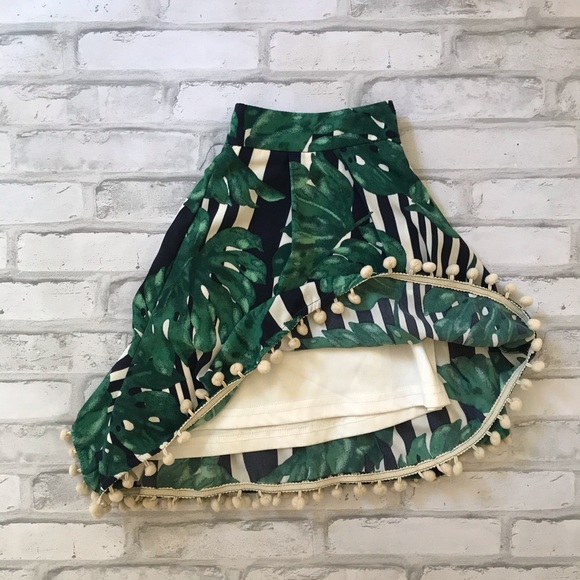 Tropical Flowy Shorts - Picture 6 of 7